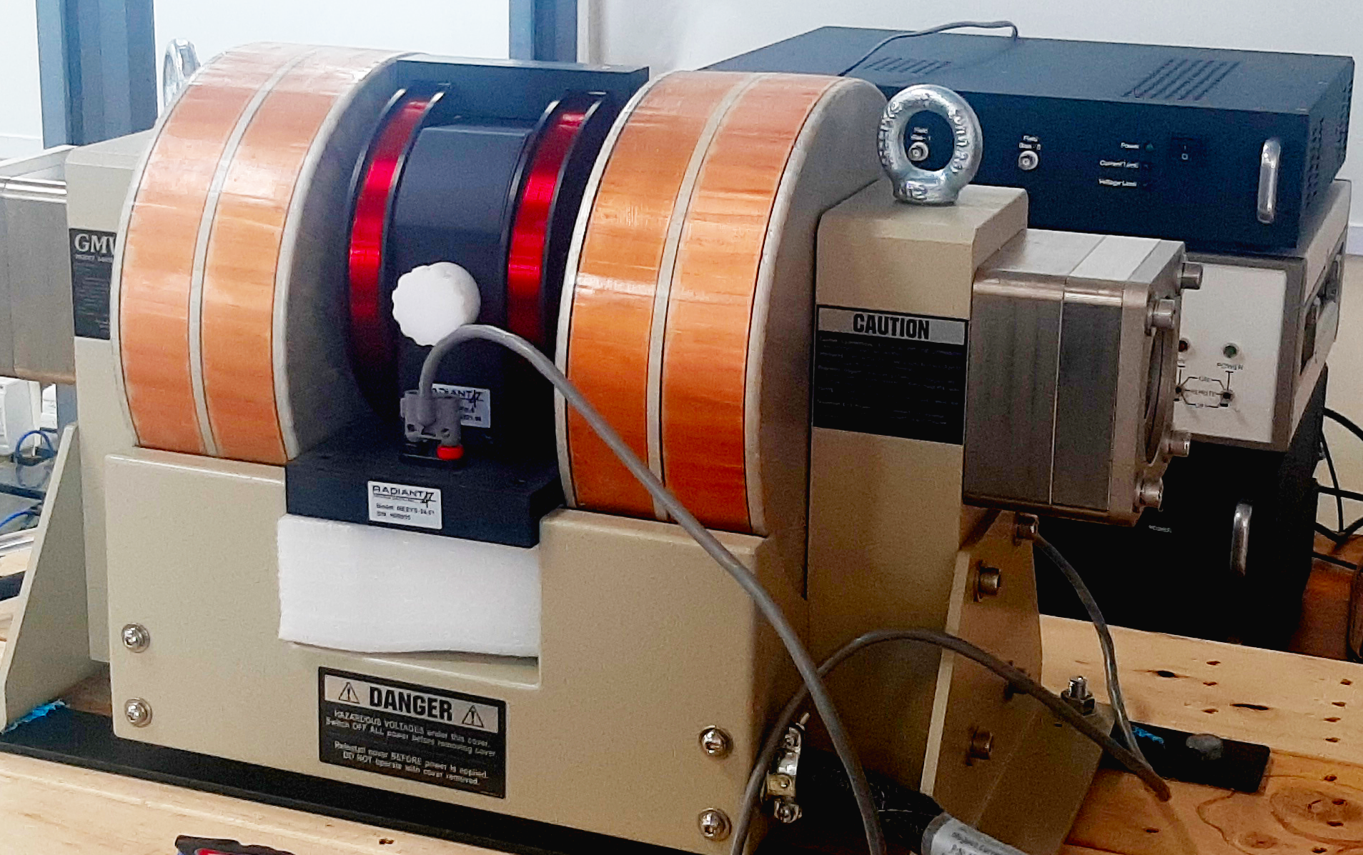 Measuring magnetoelectric response at 0.5 Tesla using Radiant's Magnetoelectric Test Bundle